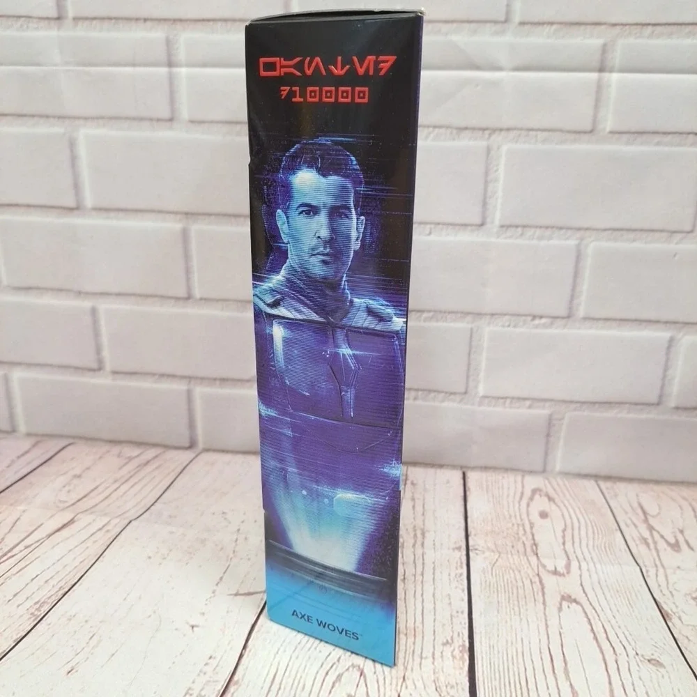 AXE WOLVES HOLOCOMM COLLECTION 6